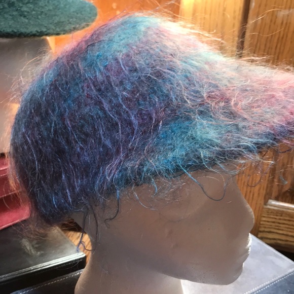 Handmade cap-style felted wool and mohair hat - Picture 8 of 8